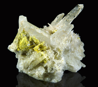 Stolzite, Scheelite, Quartz - Pampa Blanca mine, Castrovirreina, Huancavelica, Peru