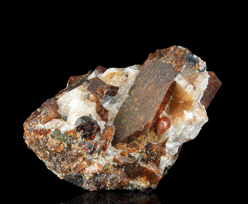 Bustamite - Broken Hill, Yancowinna Co., New South Wales, Australia