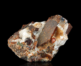 Bustamite - Broken Hill, Yancowinna Co., New South Wales, Australia