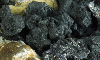 Pyrargyrite, Acanthite, Siderite - San Genaro mine, Castrovirreyna, Huancavelica, Peru