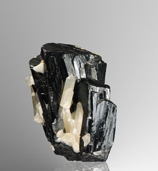 Ilvaite, Quartz - Huanggang mine, Chifeng, Inner Mongolia, China