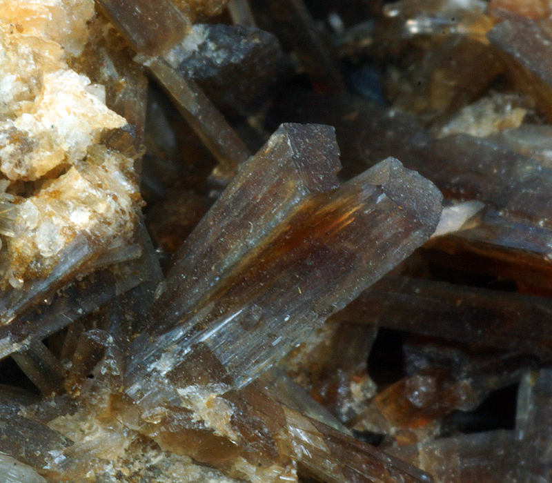Childrenite, Roscherite,Poo d'Antas claim, Piau Valley, Taquaral, Minas Gerais, Brazil