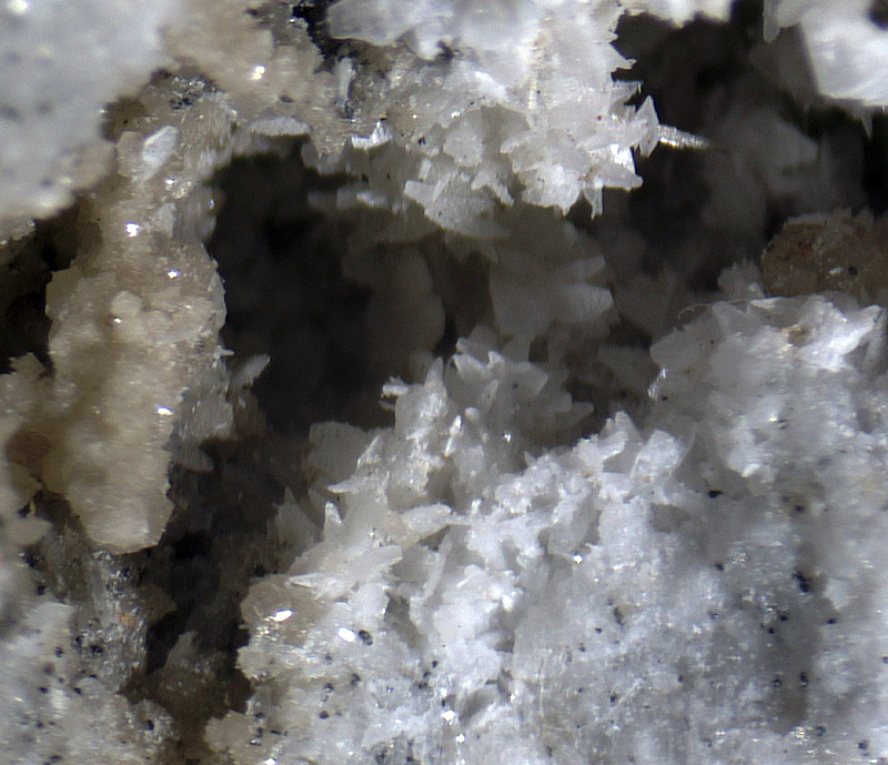 Remondite-(Ce) - Mont Saint Hilaire, ,Qubec, Canada
