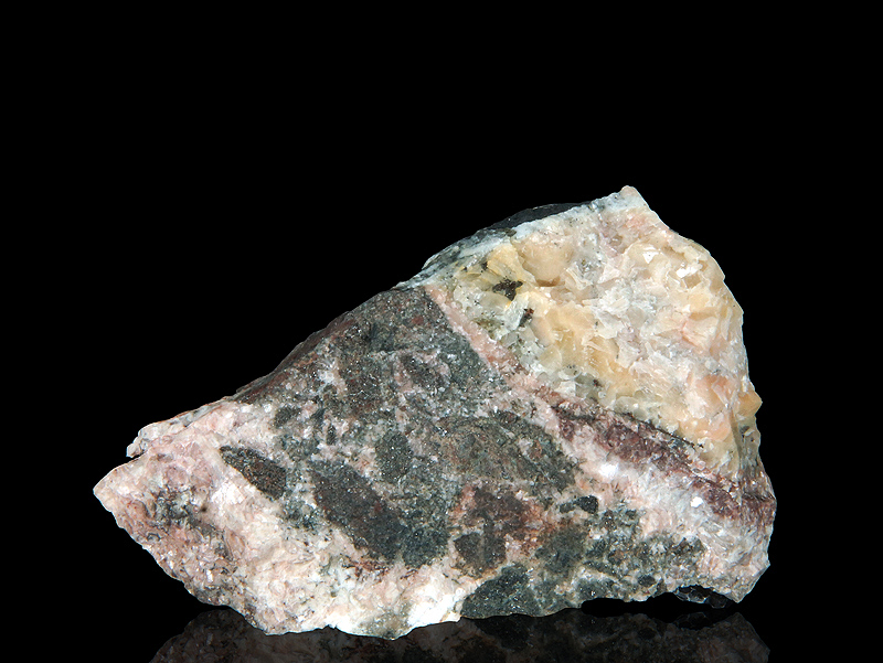 Berzelianite - Ron, ďr nad Szavou, Vysočina, Czech Republic
