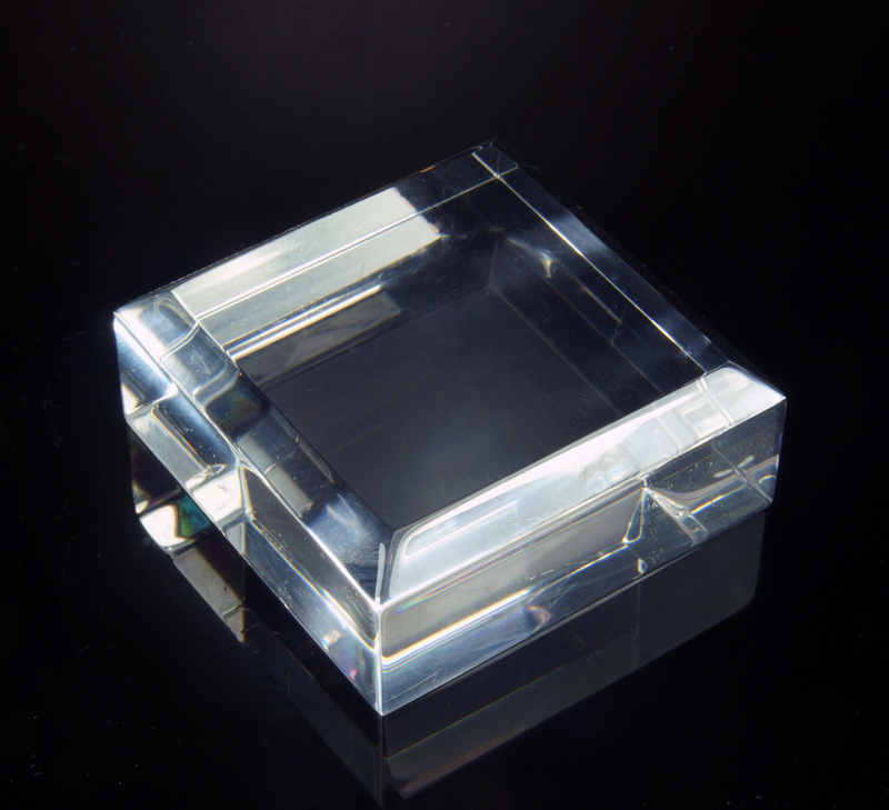 Set of 5 high quality plexiglas bases with beveled edges - 60x60x25.