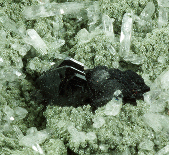 Babingtonite and Quartz, Pune District, Maharashtra, India