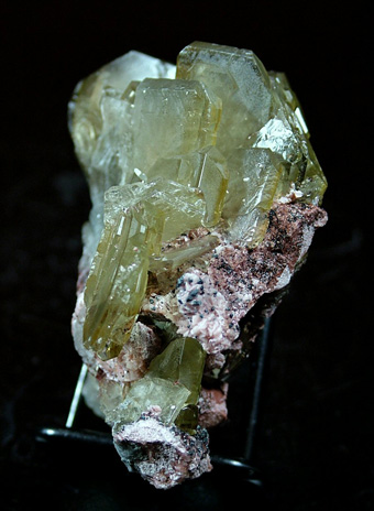 Baryte - Cerro Warihuyn (Huarihuyn), Miraflores, Huamales Province, Hunuco Department, Peru