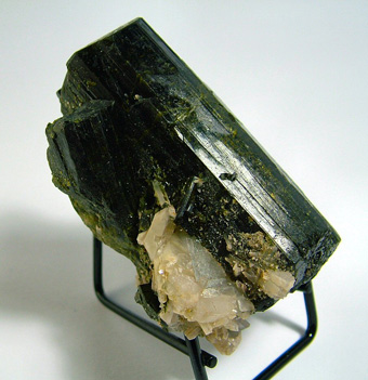 Epidote and Quartz - Green Monster Mountain, Prince of Wales Island, Ketchikan District, Prince of Wales-Outer Ketchikan Borough, Alaska, USA