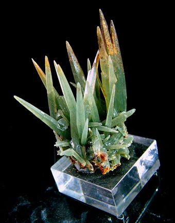 Prase Quartz - Serifos Island (Seriphos), Cyclade Islands (Cyclades; Kikladhes; Nomos Kikladhon), Kykldes Prefecture, Aegean Islands Department (Aiyaon), Greece
