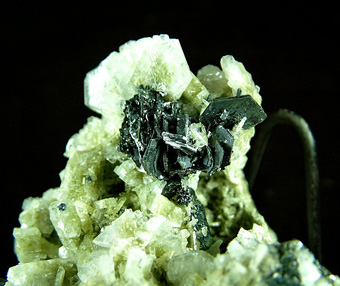 Hematite on Albite - Fibbia, Fontana, Airolo, Leventina, Ticino, Switzerland