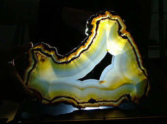 Quartz var. Agate - Rio Grande do Sul, Brazil