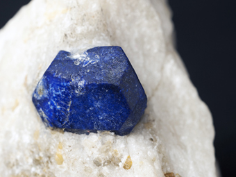 Lazurite - Ladjuar Medam (Lajur Madan; Lapis-lazuli Mine; Lapis-lazuli deposit),  Sar-e Sang (Sar Sang; Sary Sang),  Koksha Valley (Kokscha Valley; Kokcha Valley),  Khash & Kuran Wa Munjan Districts,  Badakhshan Province (Badakshan Province; Badahsan