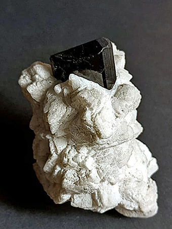 Schorl, Albite - Skardu, Skardu Area, Gilgit-Baltistan, Pakistan