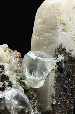 Fluorite, Orthose, Quartz - Baveno, Verbano-Cusio-Ossola, Piemonte, Italia