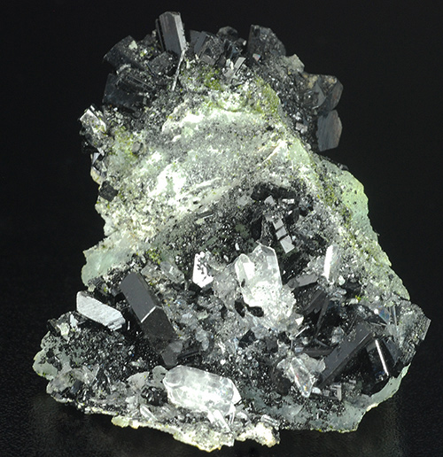 Babingtonite, prehnite and quartz - Qiaojia Co. - Zhaotong Pref. - Yunnan prov. - China