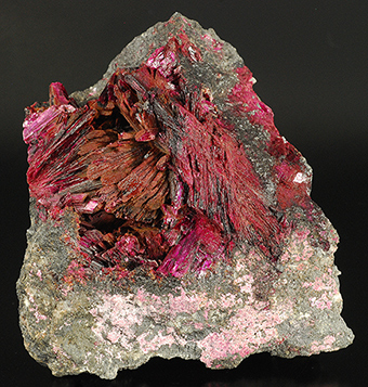 Erythrite - Aghbar mine - Bou Azzer distr. - Tazenakht - Ourzazate prov. - Souss-Massa-Draa reg. - Morocco