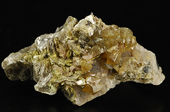Scheelite and russellite - Cinovec - Erzgebirge - Boemia - Czech Republic