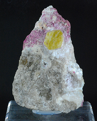 Londonite - Antahanana quarry - Antsira (near Antsirabe) - Ibity - Madagascar