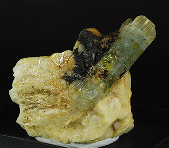Beryl - Nagar mine  Hunza Valley - Gilgit Distr. - Baltistan - Pakistan