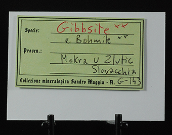 Gibbsite and bhmite - Mokra U Zlutic - Slovakia