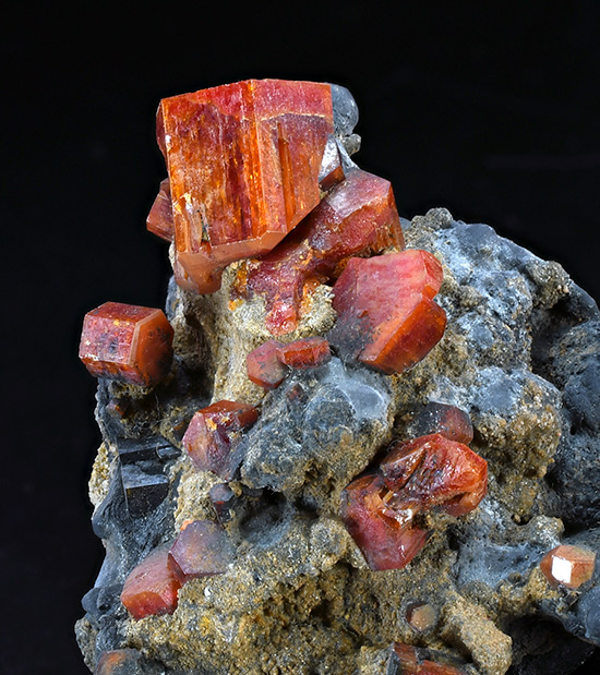 Vanadinite - Vein 12, Jbel Tadaout, Taouz, Er Rachidia Province, Mekns-Tafilalet Region, Morocco