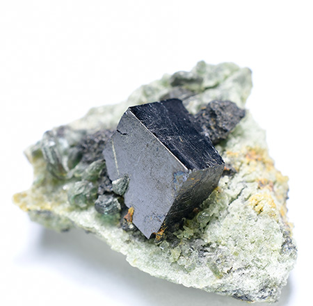 Perovskite - Akhmatovskaya Kop' -Nazyamskie Mountains -Zlatoust -Chelyabinsk Oblast -Russia (TL)