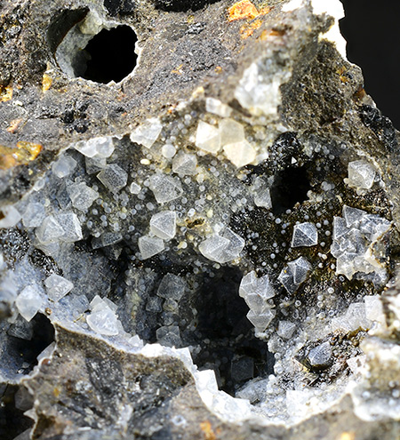 Faujasite-Na, phillipsite and offretite - Limberg quarries - Sasbach - Kaiserstuhl - Baden-Wrttemberg - Germany (TL)