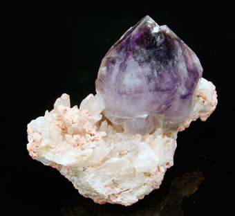 Quartz var.Amethist - Goboboseb Mountains, Namibia