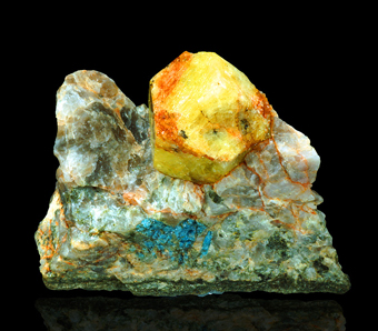 Rhodizite - Sahatsiho Ambohimanjaka, Amoron'i Mania, Madagascar