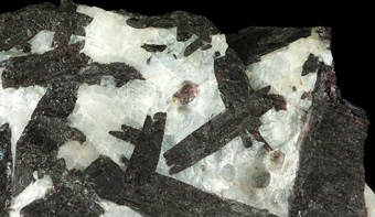 11597_PIEM_DANI - Piemontite - Prabornaz mine, Saint-Marcel ,Valley of Aosta, Italy