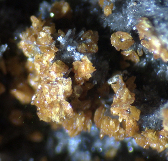 Descloizite, Willemite, Aragonite - Berg Aukas mine, Grootfontein District - Namibia