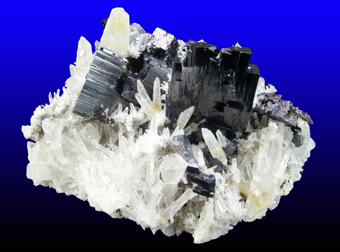 Hbnerite and quartz - Pasto Bueno District - Peru