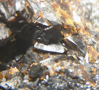 Henrythermierite- Wessels Mine, Kalahari manganese fields, South Africa