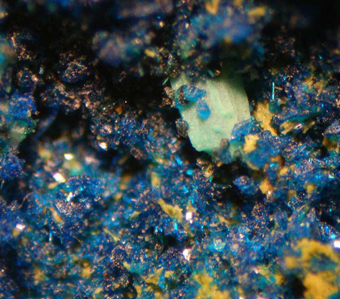 Cornetite and green unknown, San Samuel mine, Copiap province, Chile