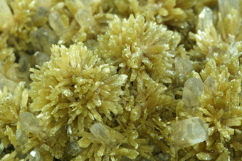 Clinozoisite and Quartz, Pampa Blanca, Huancavelica Department, Peru