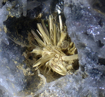 Ferrimolybdite - Malta mine, Huatacondo,Tarapac Region, Chile