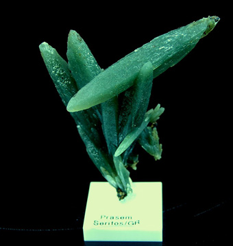 Prase Quartz - Serifos Island (Seriphos), Cyclade Islands (Cyclades; Kikladhes; Nomos Kikladhon), Kykldes Prefecture, Aegean Islands Department (Aiyaon), Greece