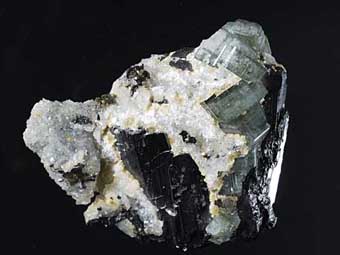 Apatite-(CaF), Ferberite - Barroca Grande mine, Panasqueira, Portugal