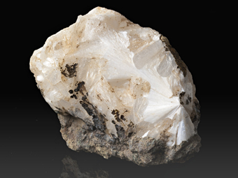 Stilbite, Mesolite - Haldarsvik,  Streymoy Island,  Faroe Islands,  Denmark