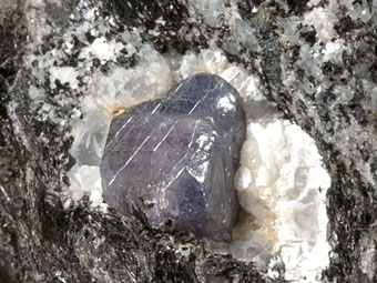 Corundum var. Sapphire - Ambahatraso- Hiosy - Madagascar