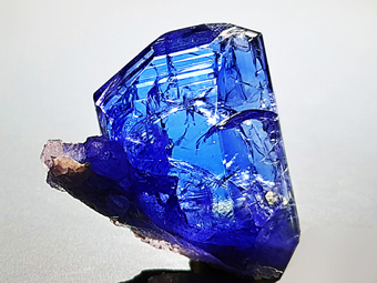 Zoisite var. Tanzanite  -Merelani Hills (Mererani), Lelatema Mountains, Simanjiro District, Manyara Region, Tanzania