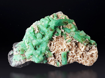 Emerald, Albite - Muzo, Boyac, Colombia