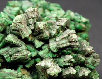 Meta-torbernite - Margabal Mine, Entraygues-sur-Truy�re, Aveyron, Midi-Pyr�n�es, France