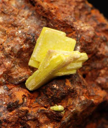 Autunite - Asun�ao Mine, Serra de Estrela, Portugal