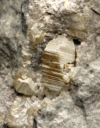 Weloganite - Francon quarry, Montr�al, Qu�bec, Canada