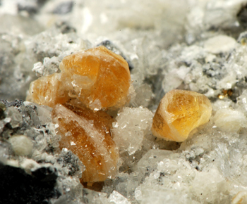 Quintinite - Jacupiranga Mine, Cajati, S�o Paulo, Brazil
