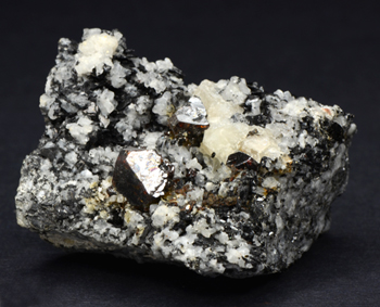 Pyrochlore - Vishnevye Mts, Chelyabinsk Oblast', Southern Urals, Russia