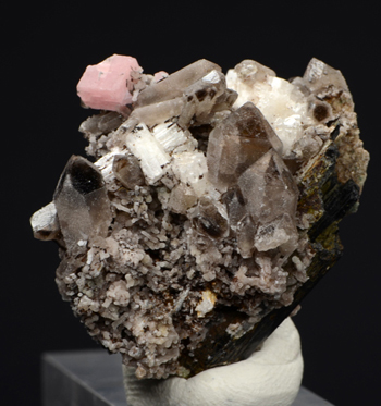 Leifite and Rodochrosite - Poudrette quarry, Mont Saint-Hilaire, Qu�bec, Canada