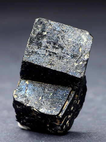 Thorianite - Andranondambo, Maromby Commune, Amboasary District, Anosy Region, Tul�ar Province, Madagascar
