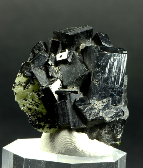 Babingtonite - Qiaojia Co., Zhaotong Prefecture, Yunnan Province, China